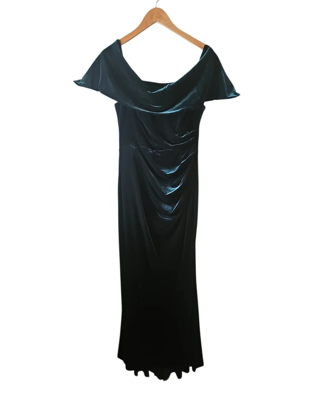 Vince Camuto Off-Shoulder Velvet Evening Gown - Emerald Green Sz 10